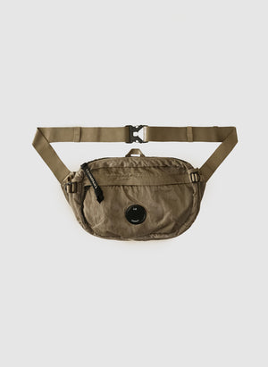 Lens Crossbody Umhängetasche - Walnut