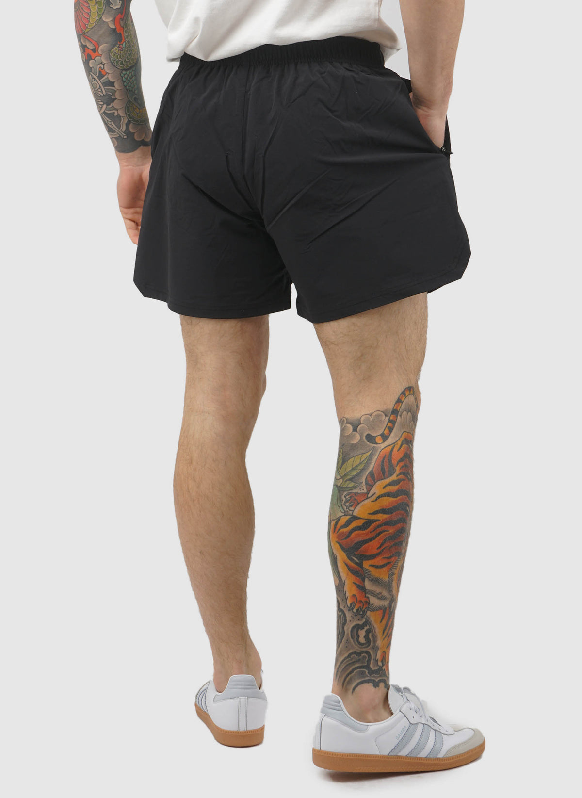 Halo Shorts - Black