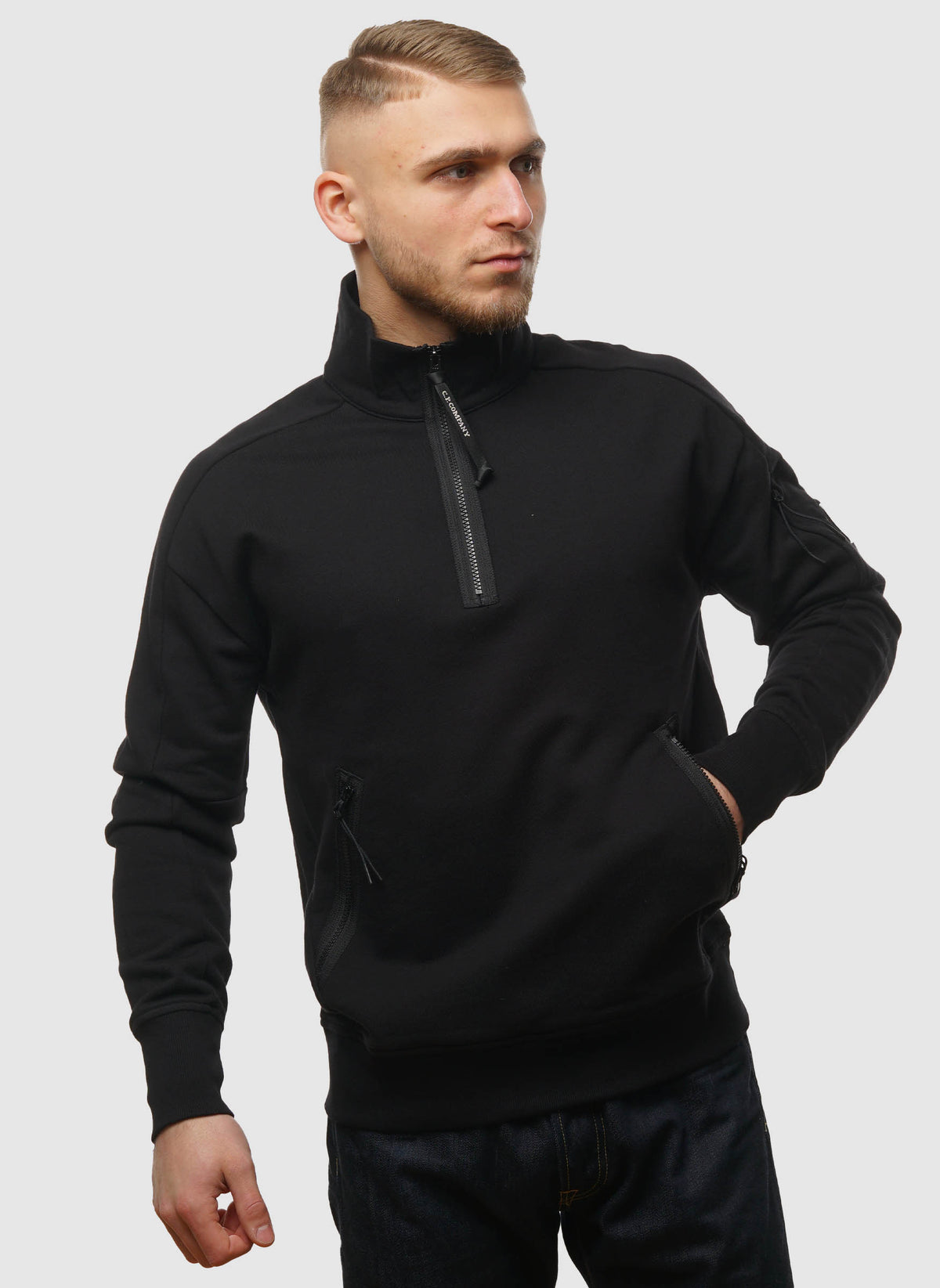 QUARTER-ZIP SWEATSHIRT - Black